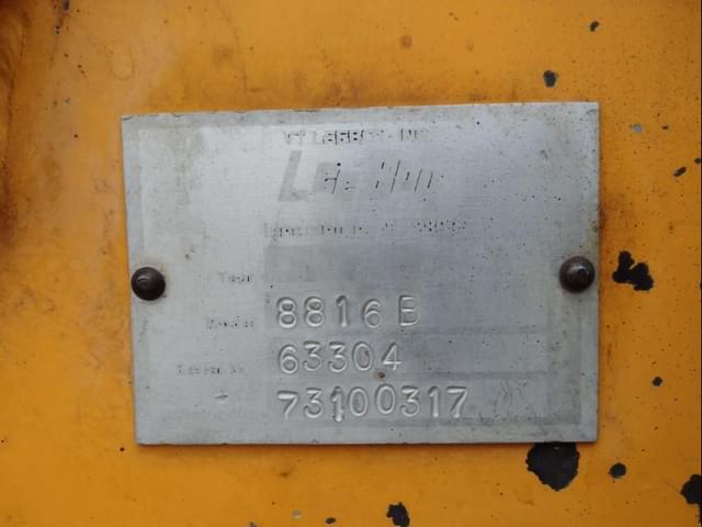 Image of LeeBoy 8816B equipment image 4