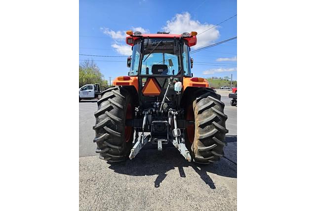 Image of Kubota M9540 equipment image 4