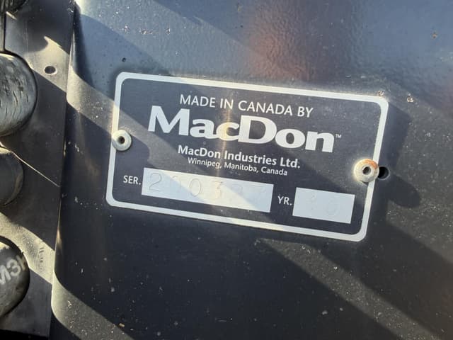 Image of MacDon FD70 equipment image 2