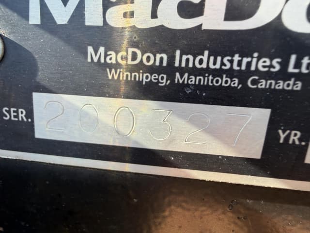 Image of MacDon FD70 equipment image 3