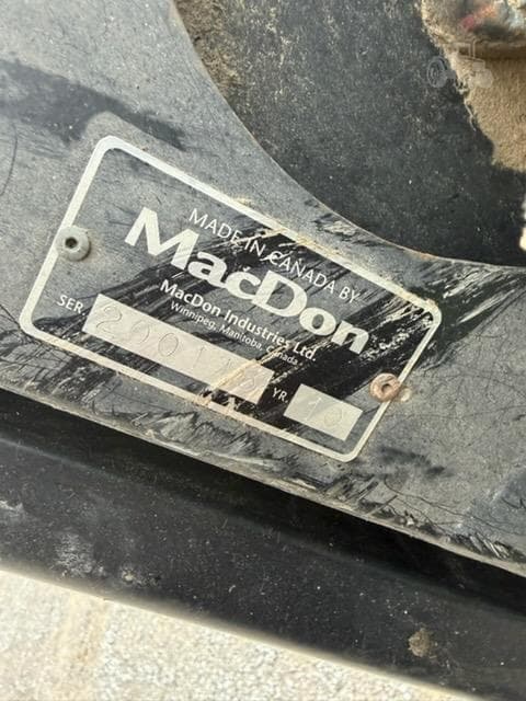 Image of MacDon FD70 equipment image 1