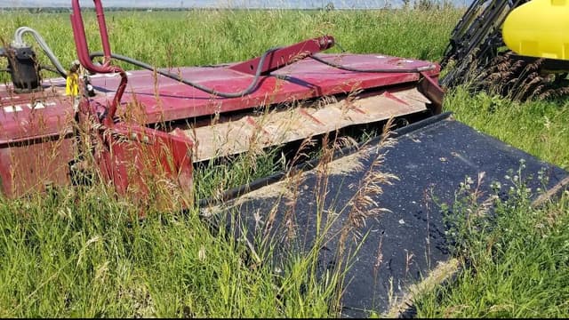 Image of MacDon R80 equipment image 3