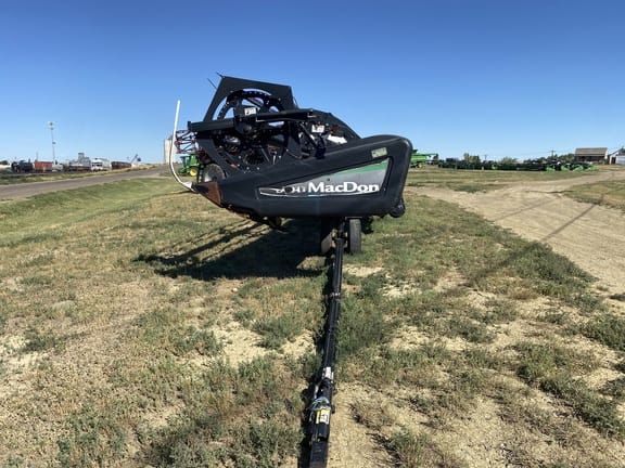 Main image MacDon D60-D