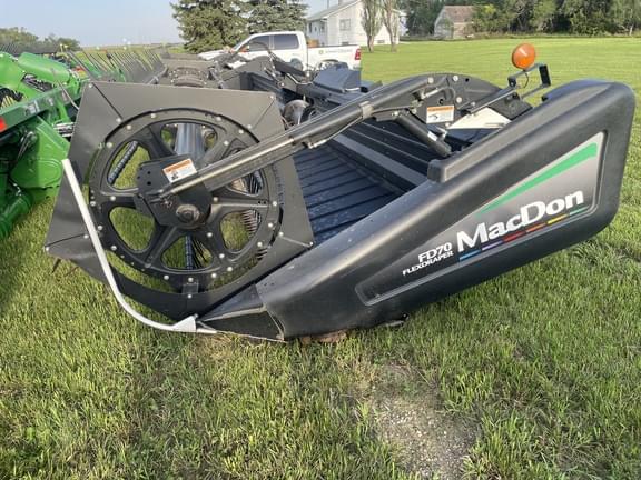 Image of MacDon FD70 equipment image 1