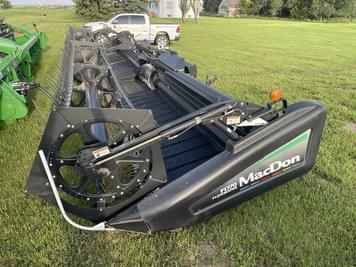 Main image MacDon FD70