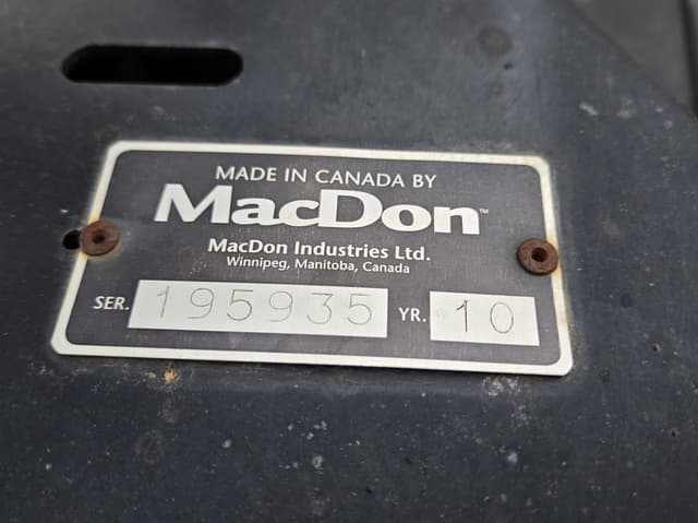 Image of MacDon FD70 equipment image 1