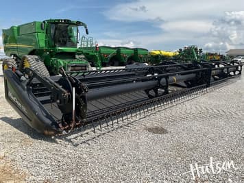 Main image MacDon FD70