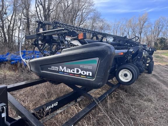 Image of MacDon FD70-40 equipment image 3