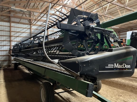 Main image MacDon FD70