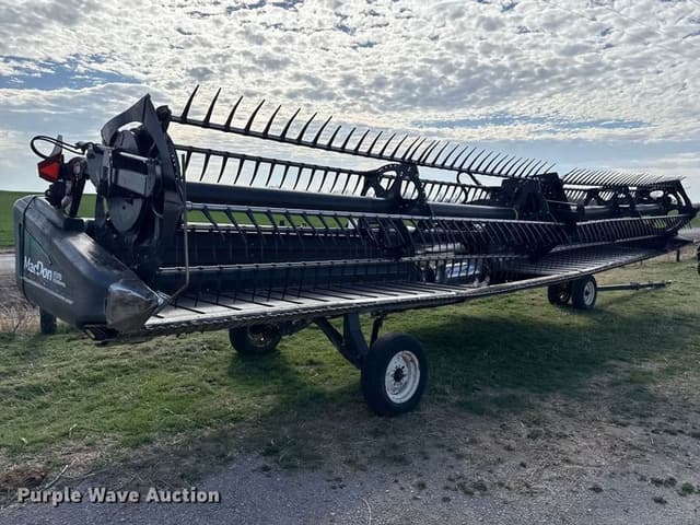 Image of MacDon FD70 equipment image 1