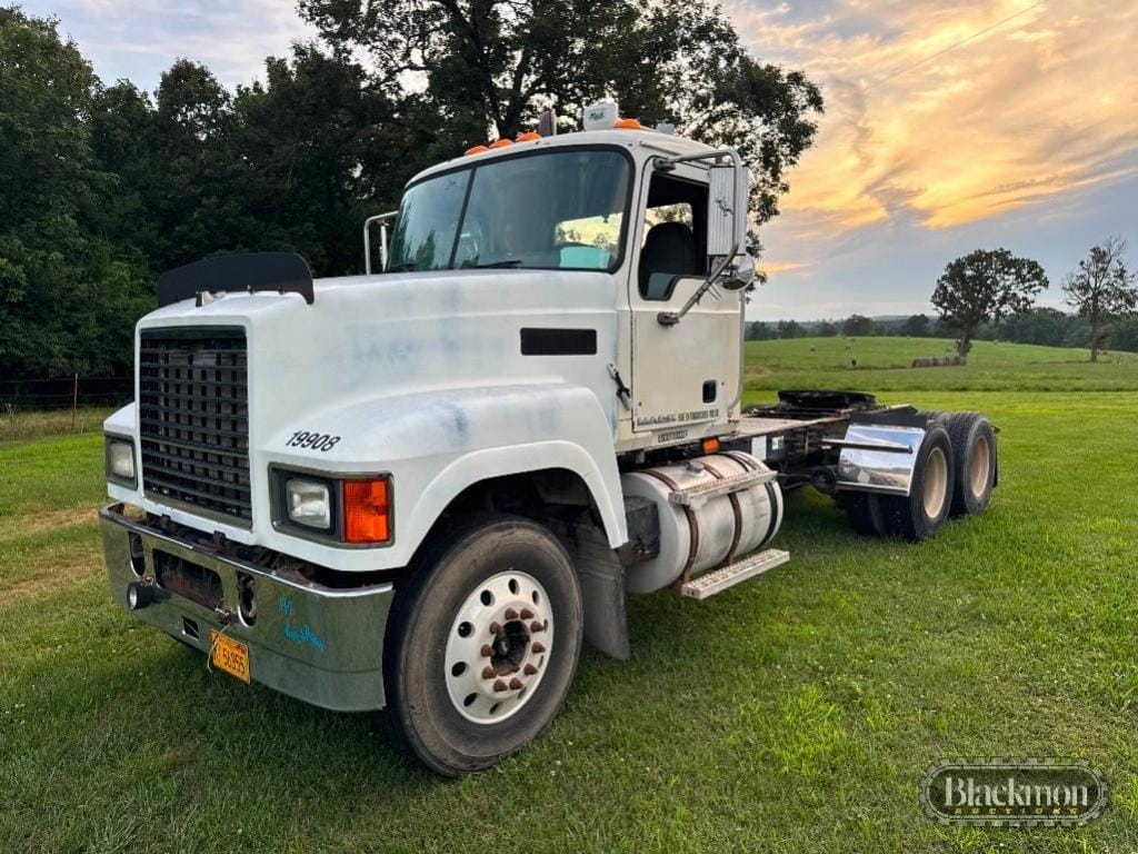 2010 Mack CHU613 Equipment Image0