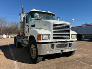 2010 Mack CHU613 Image