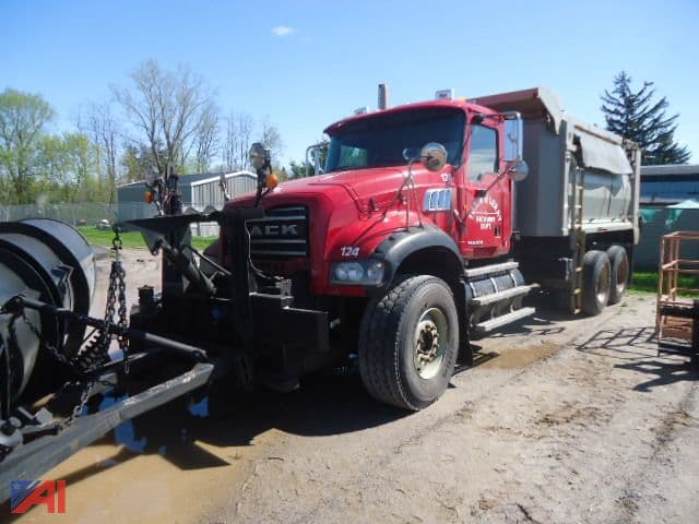 Image of Mack Granite equipment image 1
