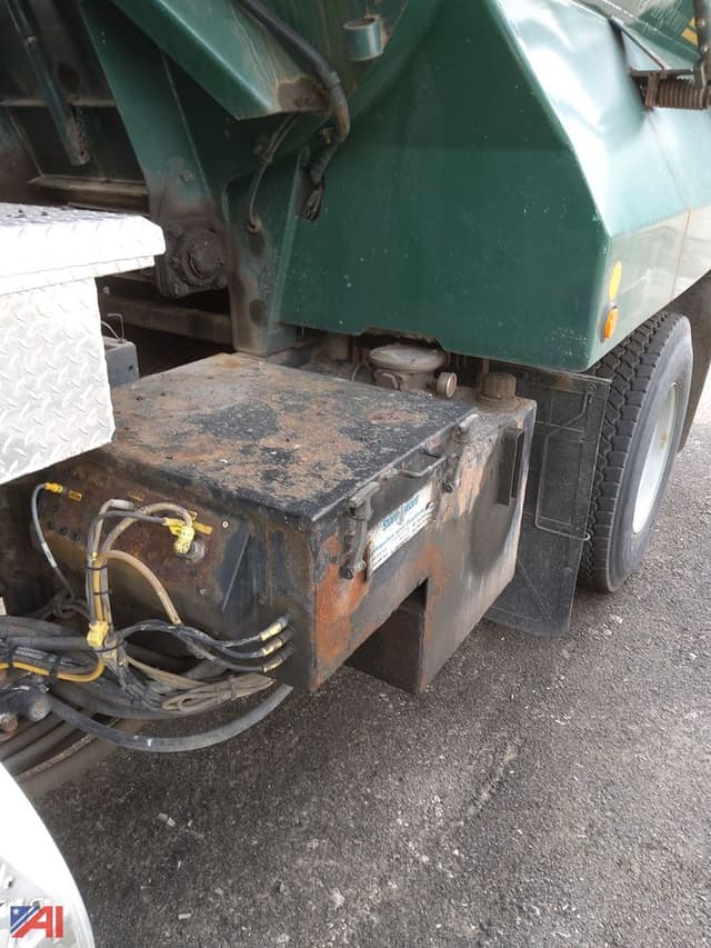 Image of Mack Granite equipment image 4