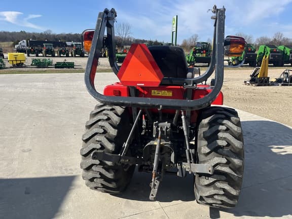 Image of Massey Ferguson 1529 equipment image 3