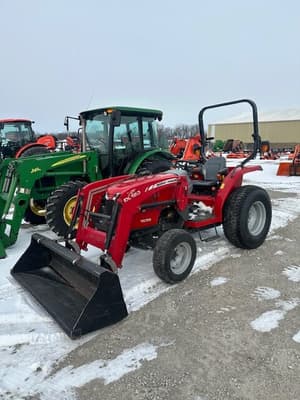 2010 Massey Ferguson 1635 Image