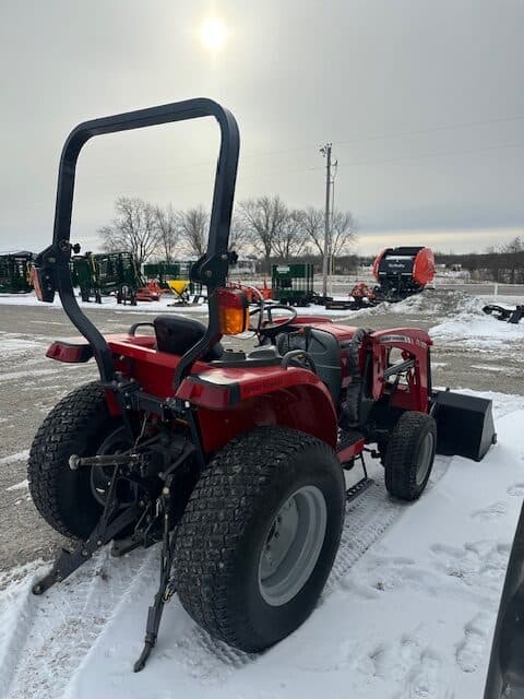 Image of Massey Ferguson 1635 Image 1