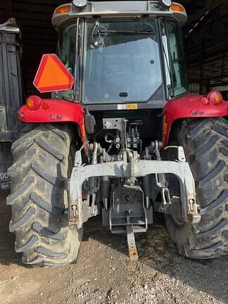 Image of Massey Ferguson 5465 equipment image 2