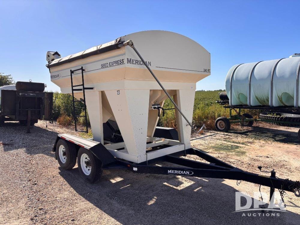 2010 Meridian 240RT Equipment Image0