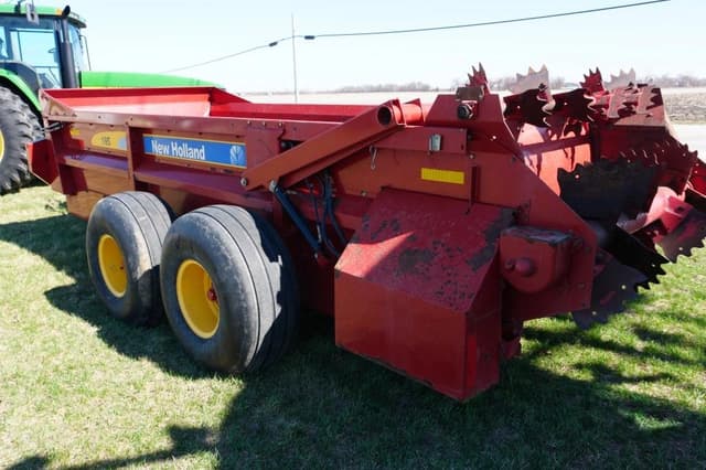 Image of New Holland 195 equipment image 4