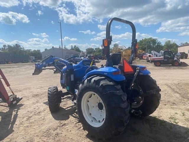 Image of New Holland Boomer 3045 equipment image 4