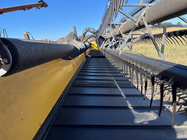 Image of New Holland 94C equipment image 4