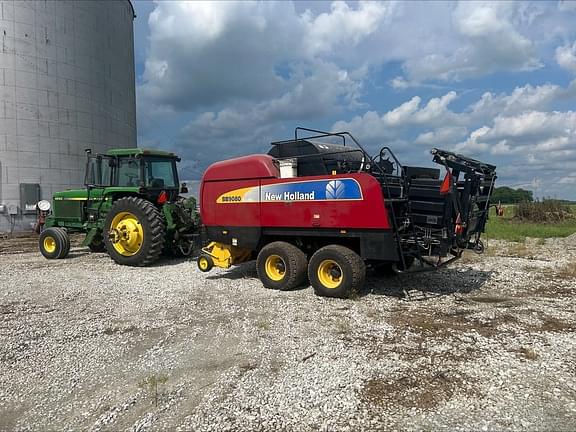 Image of New Holland BB9080 equipment image 3