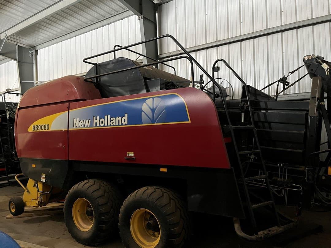 Image of New Holland BB9080 Primary image