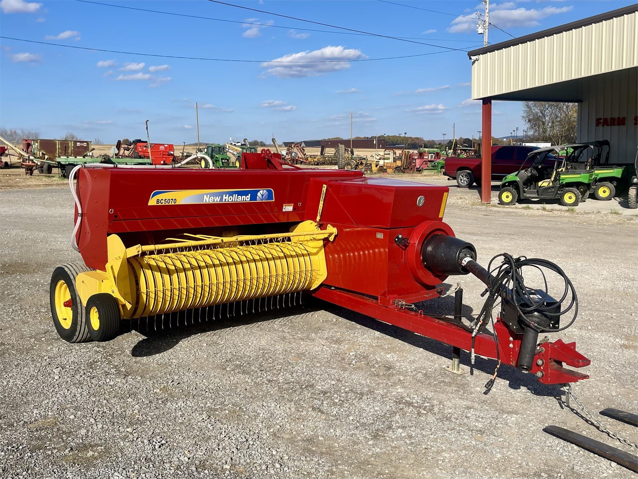 2010 New Holland BC5070 Equipment Image0