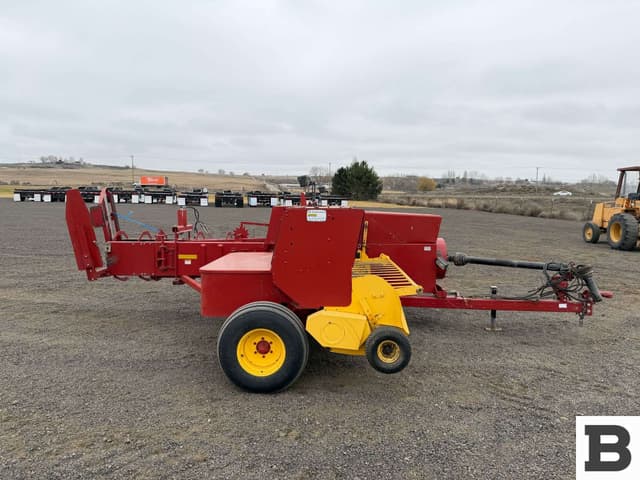 Image of New Holland BC5080 equipment image 3