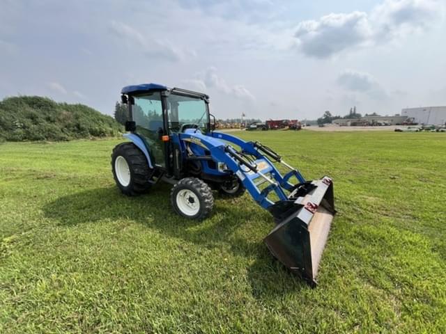 Image of New Holland Boomer 3045 equipment image 1