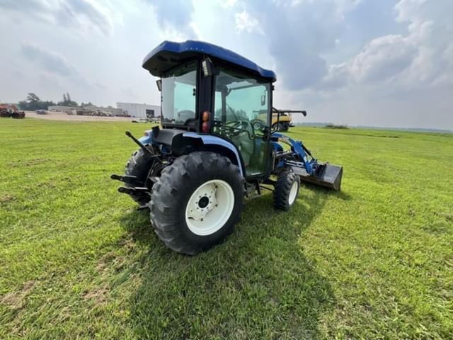 Image of New Holland Boomer 3045 equipment image 3