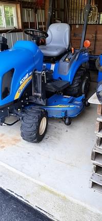 Image of New Holland Boomer 1025 Primary image