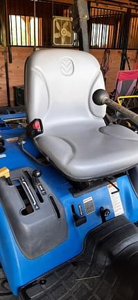 Image of New Holland Boomer 1025 equipment image 3