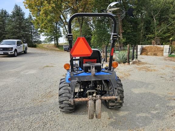 Image of New Holland Boomer 1030 equipment image 3