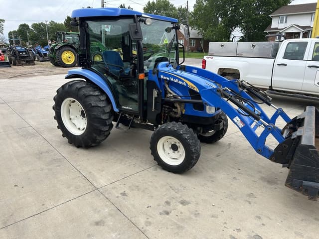 Image of New Holland Boomer 3050 equipment image 3