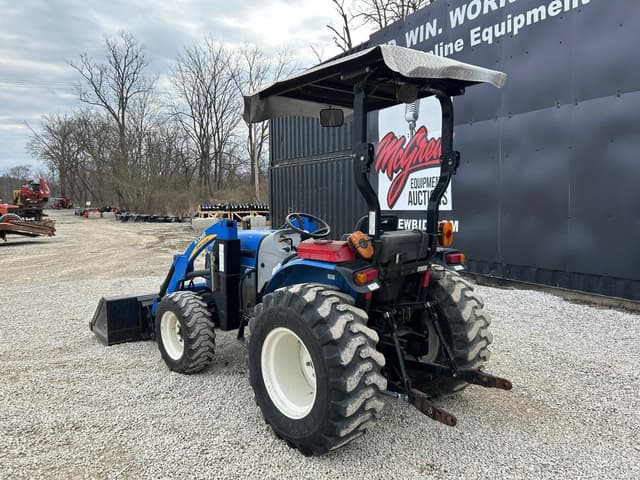 Image of New Holland Boomer 40 equipment image 1