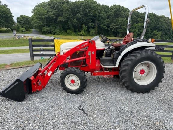 Image of New Holland Boomer 8N equipment image 1