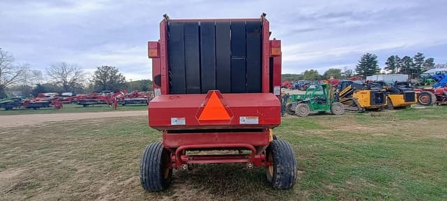 Image of New Holland BR7060 equipment image 1