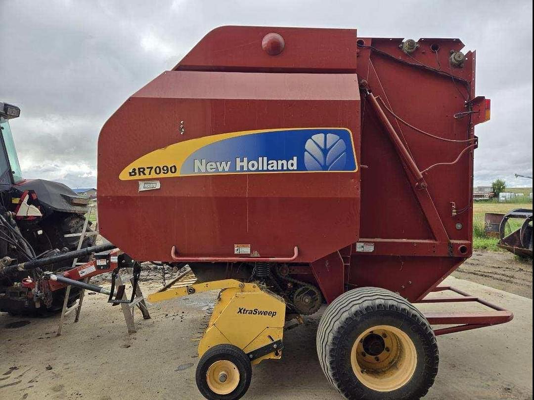 Image of New Holland BR7090 Primary image