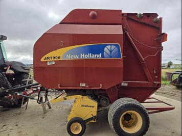 Main image New Holland BR7090