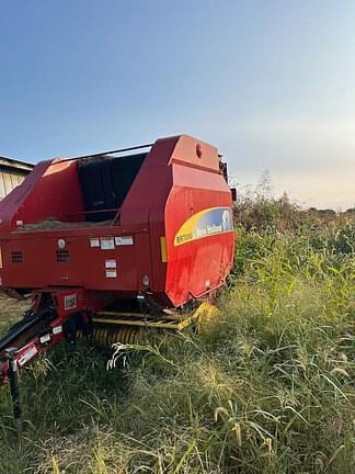 Image of New Holland BR7090 equipment image 4