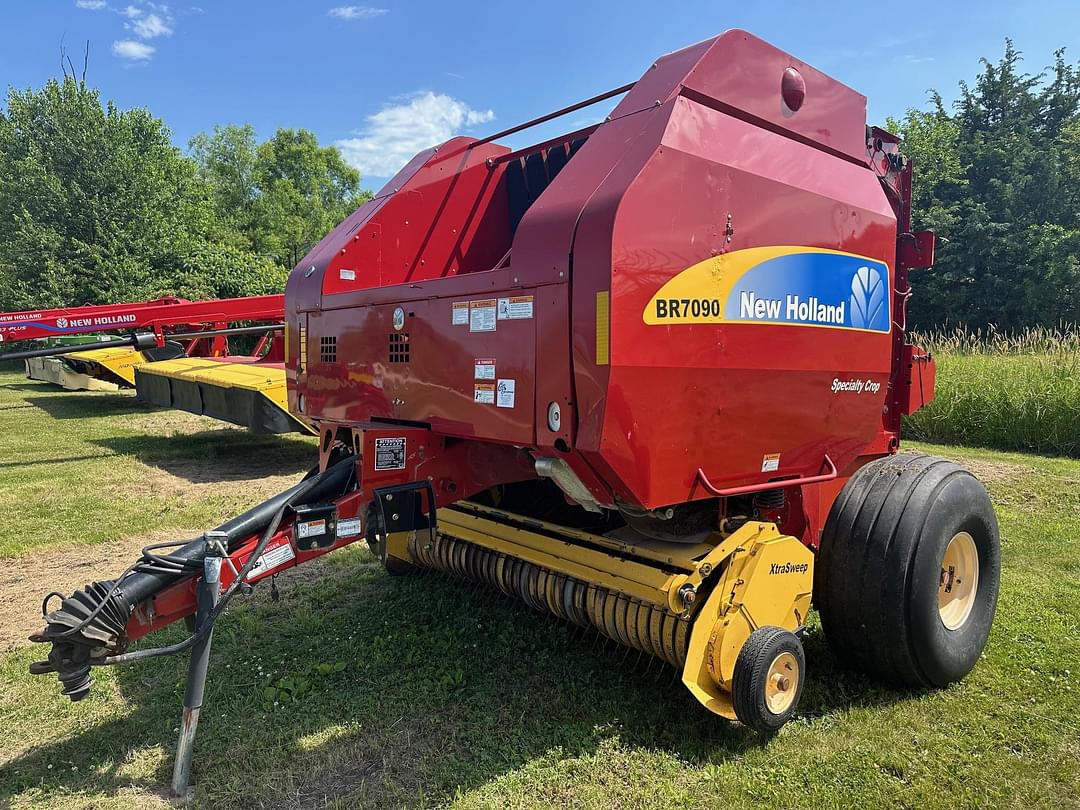 Image of New Holland BR7090 Primary image