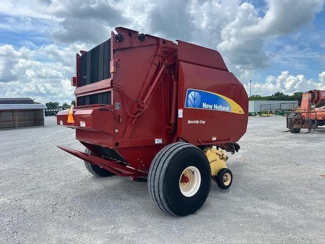 Image of New Holland BR7090 equipment image 4