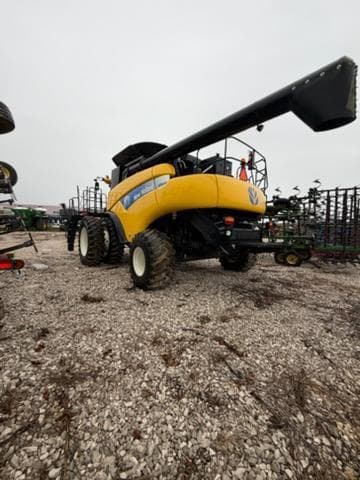 Image of New Holland CR9040 equipment image 3