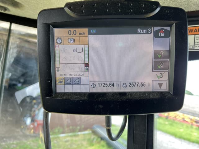 Image of New Holland CR9040 equipment image 4