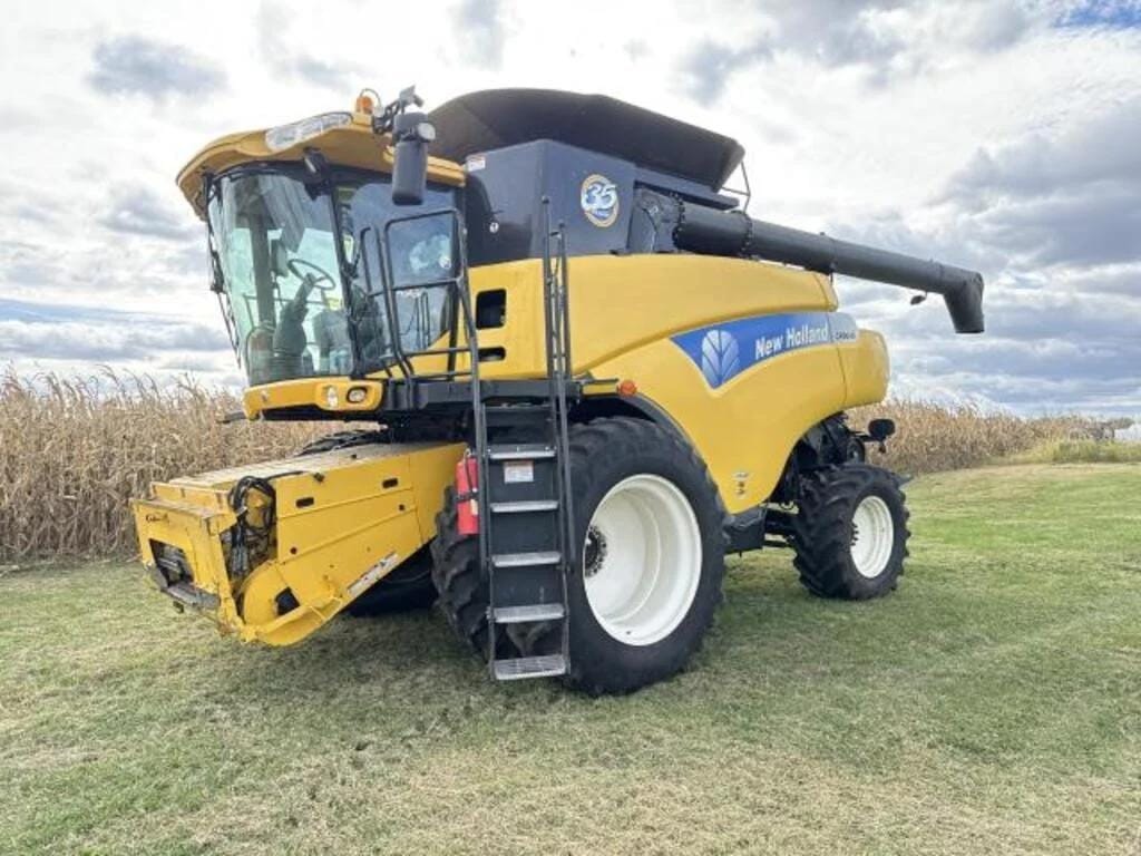 Main image New Holland CR9040