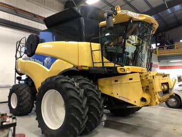 Main image New Holland CR9065