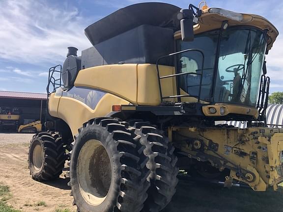 Main image New Holland CR9070 1