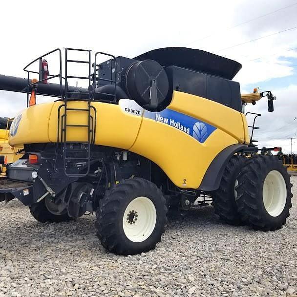 Image of New Holland CR9070 equipment image 3